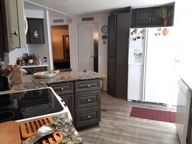 188 Guava Cir unit 194, Bradenton, FL 34207 - photo 7