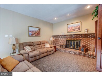 1801 Dutchmans Cir, Harleysville, PA 19438 - photo 5
