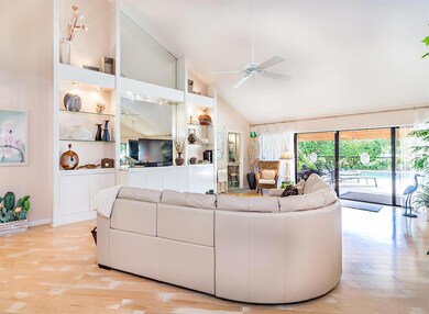208 St Charles Ct Jupiter FL-large-008-7
