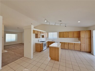 36822 Firethorn St, Palmdale, CA 93550 - photo 2