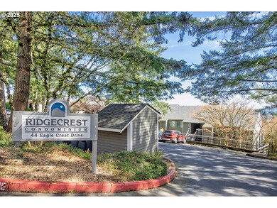 44 Eagle Crest Dr unit 24, Lake Oswego, OR 97035 - photo 3