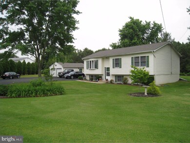 17 N Pemberton Rd, Pemberton, NJ 08068 - photo 2