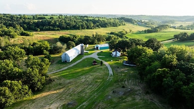 8991 Mckenzie Ln, Hollandale, WI 53544 - photo 6