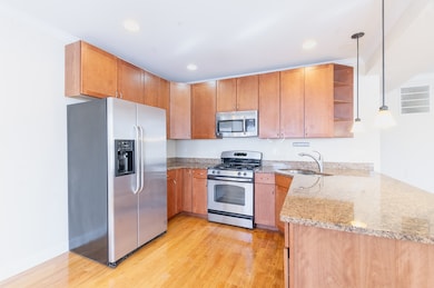 unlisted-address, Chicago, IL 60659 - photo 3