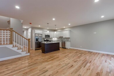 258 Wadleigh Falls Rd unit B, Newmarket, NH 03857 - photo 7