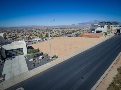 Lot pic 4