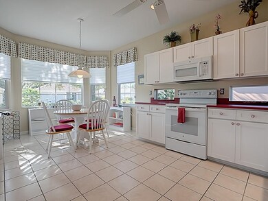 Kitchen/ Eating Area