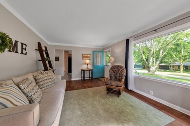 06-576 W 29th st-WindowStill-Real-E