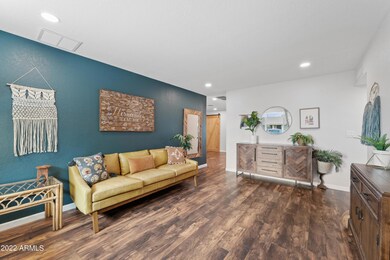 05-Living Area