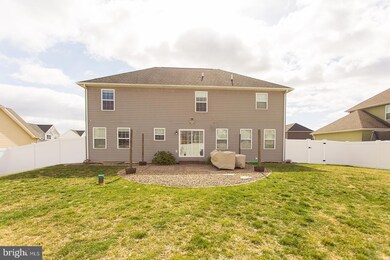 9273 Lindale Ave, Greencastle, PA 17225 - photo 5