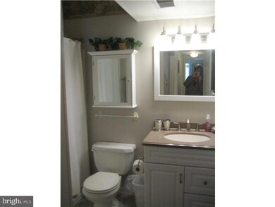 22 Avon Dr unit D, East Windsor, NJ 08520 - photo 5