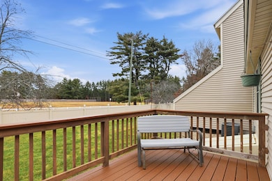 22 Eastmeadow Way, Manchester, NH 03109 - photo 5