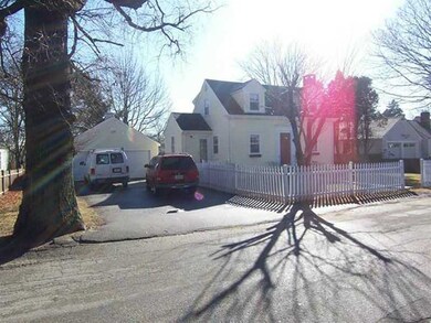 233 N Fenner Ave, Middletown, RI 02842 - photo 4
