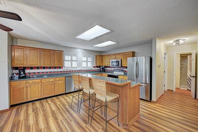 12160 Doncaster Ct, Fishers, IN 46037 - photo 6