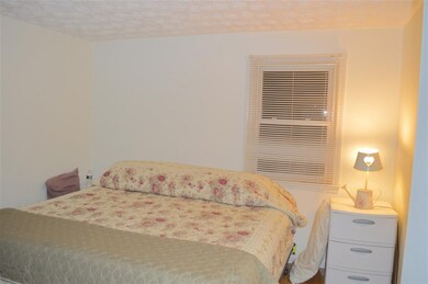 99 Auburn Rd, Londonderry, NH 03053 - photo 2