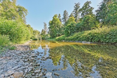 2589 E Evans Creek Rd, Rogue River, OR 97537 - photo 2
