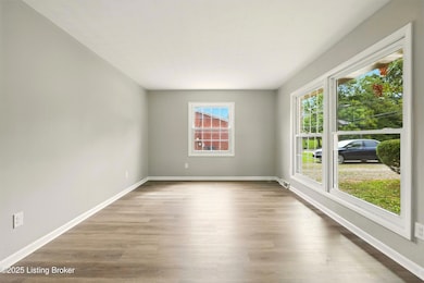 6_357espring_louisvillerealestatemedia_0