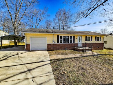 307 Forest Ave, Shelbyville, TN 37160 - photo 2