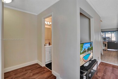 Half Bathroom of the living room 