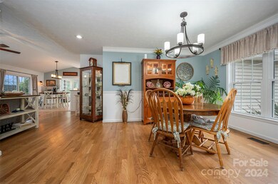 125 Red Cedar Dr, Hendersonville, NC 28792 - photo 7