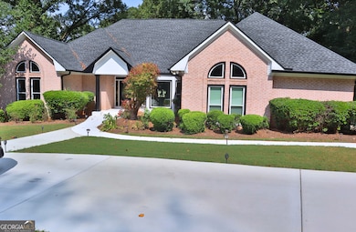 122 Royal Burgess Way, McDonough, GA 30253 - photo 2