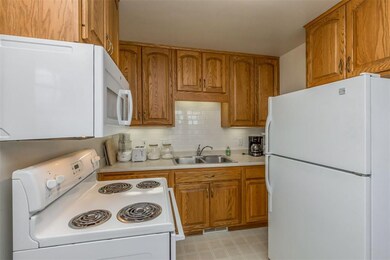 712 Knoll St SE, Cedar Rapids, IA 52403 - photo 5