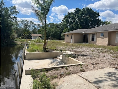 4520 E Riverside Dr, Fort Myers, FL 33905 - photo 7