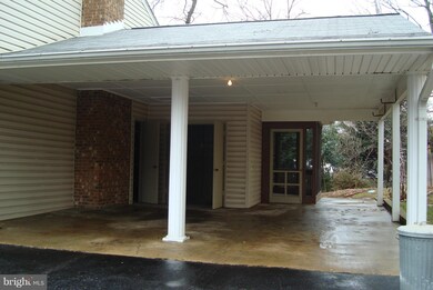 2334 N Oak St, Falls Church, VA 22046 - photo 5