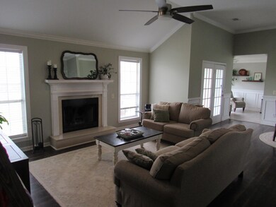 106 Meadow View Dr, Warner Robins, GA 31088 - photo 3