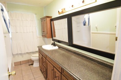 Bathroom 1a