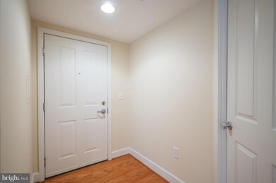 1205 N Garfield St unit 507, Arlington, VA 22201 - photo 3