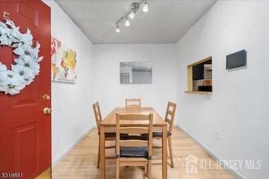 35 Lindsey Ct unit D2, Franklin Park, NJ 08823 - photo 2