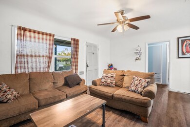 717 W Kern Ave, Tulare, CA 93274 - photo 6