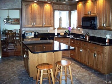 4966 Abbey Rd, Coplay, PA 18037 - photo 3