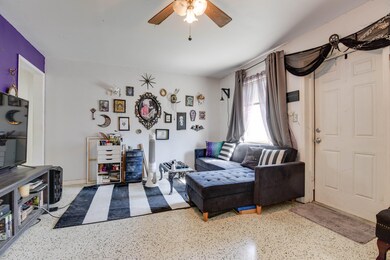 Living Room of 2/1