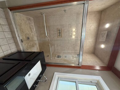 1722 Hunt Ave unit 1fl, Bronx, NY 10462 - photo 5