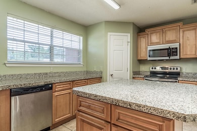 2707 Woodbury Ct-Navarre-011
