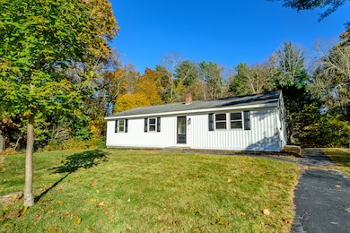 140 Woodward St, Danielson, CT 06239 - photo 3
