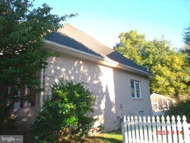 11238 Eastwood Dr, Hagerstown, MD 21742 - photo 3