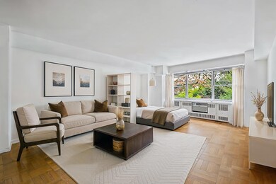 333 E 46th St unit 1D, New York, NY 10017 - photo 3