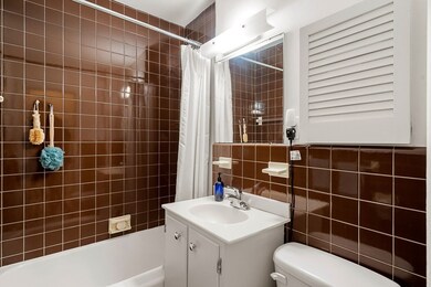 Cambridge Court unit L4G, Cambridge, MA 02139 - photo 6