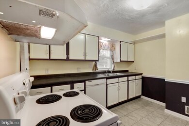 1927 Lewis Ave, Rockville, MD 20851 - photo 7