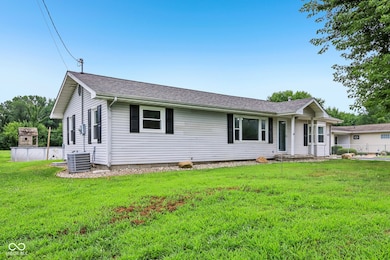 1751 E Main St, Greenfield, IN 46140 - photo 5