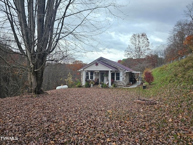 5507 Thackers Branch Rd, Norton, VA 24273 - photo 2