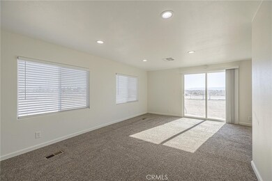 6727 Holiday Ave, Rosamond, CA 93560 - photo 4