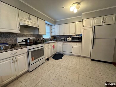 140 E Palisades Blvd unit 2nd fl, Palisades Park, NJ 07650 - photo 5