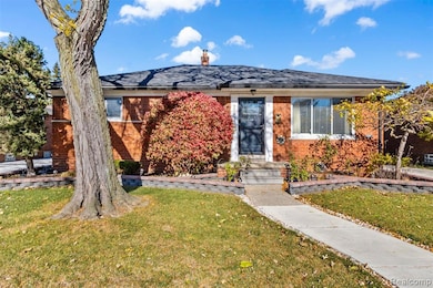 22417 Carolina St, Saint Clair Shores, MI 48080 - photo 3