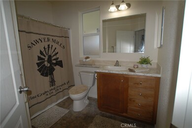 880 N Lake St, Hemet, CA 92544 - photo 6