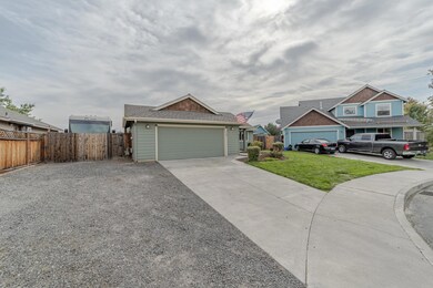 1150 NW 21st Place, Redmond, OR 97756 - photo 2