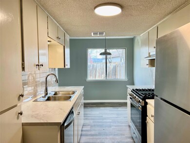 10707 Daryl Cove unit B, Austin, TX 78758 - photo 3